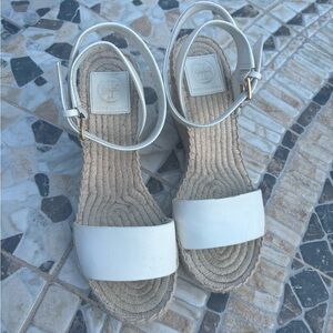 Women Tory Burch wedges size 7.5. Like New.